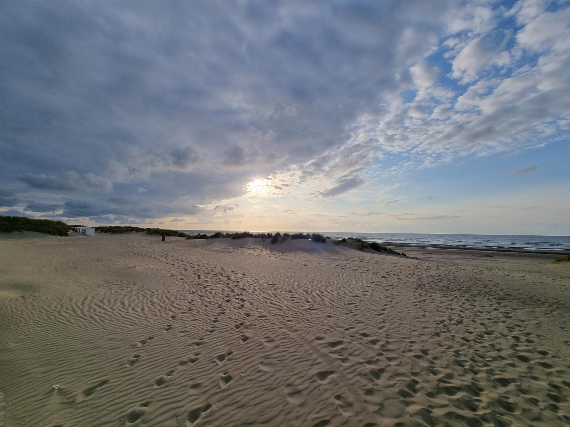 Cote A L'Oostduinkerke Met Gratis Garage Apartment Exterior photo